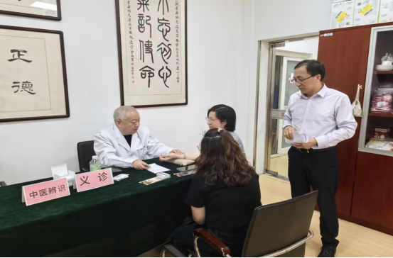 中医义诊进校园 真情服务暖人心