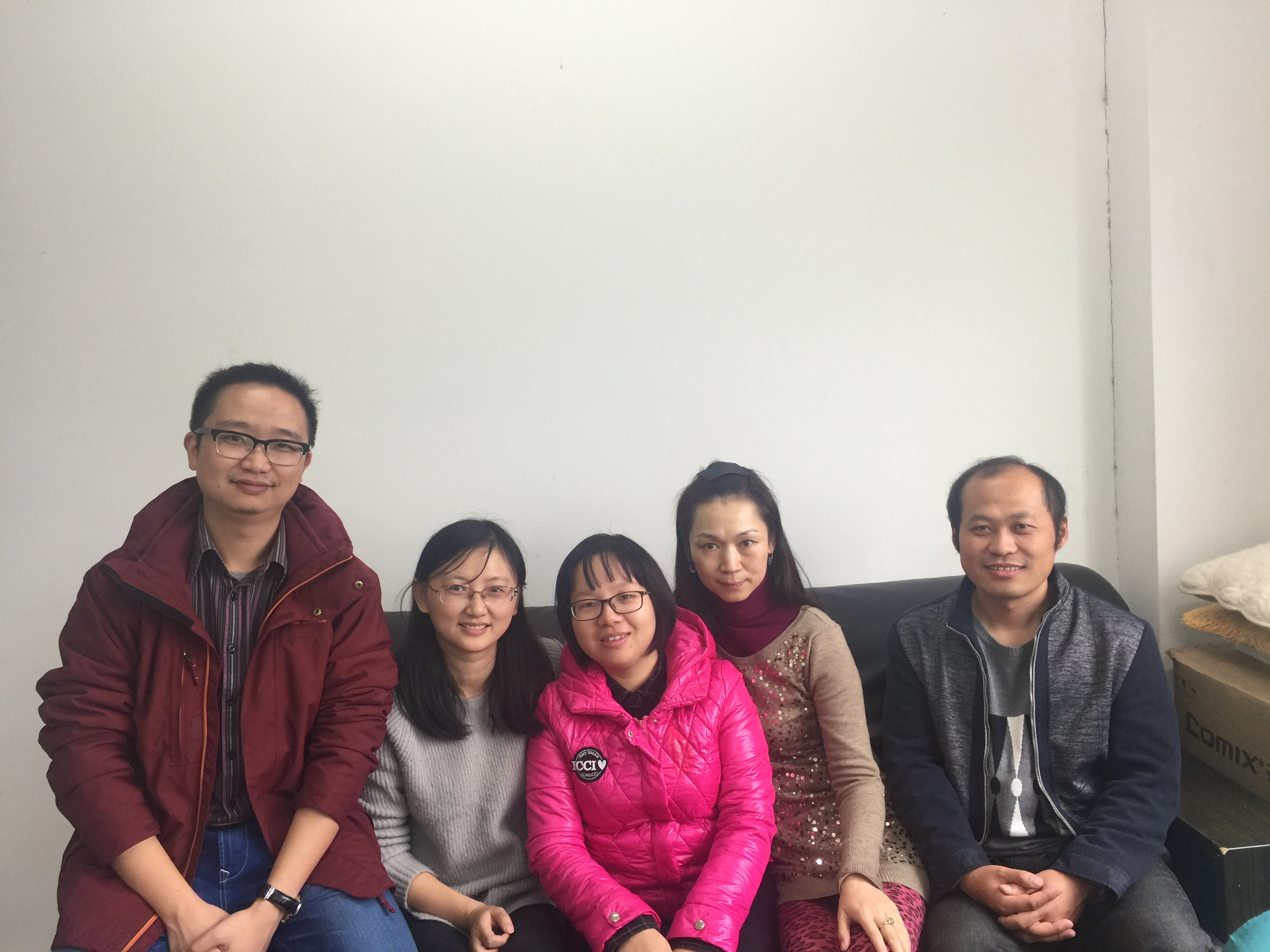 1489548117368079350.jpg 语文教研室课题组成员合影.jpg