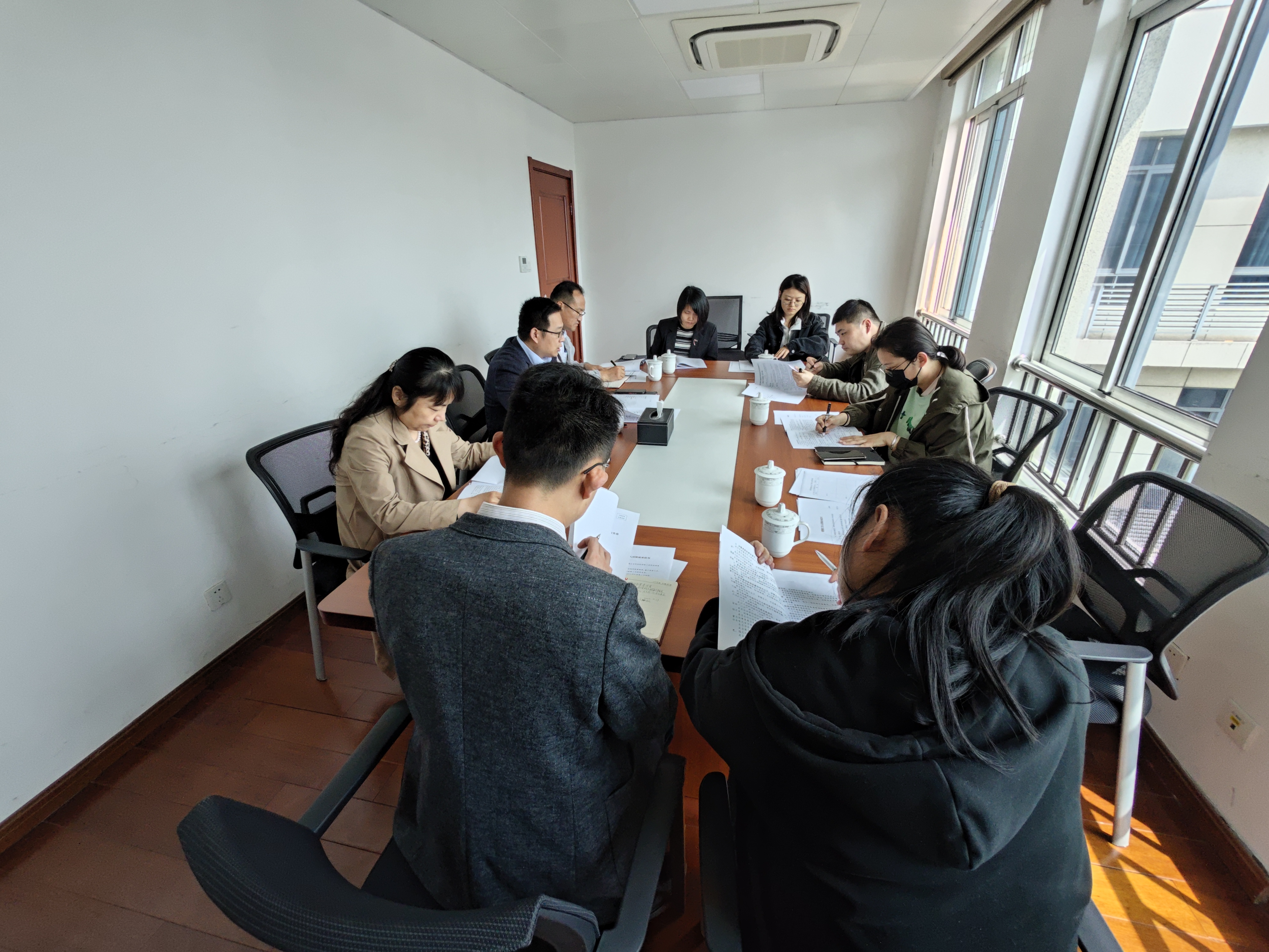 学校召开督察工作培训会