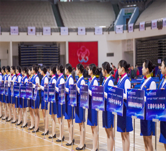 蓝红白,都是青春闪亮的颜色——无锡交校学子助力江苏联合职业技术学院第十五届“院长杯”乒乓球比赛