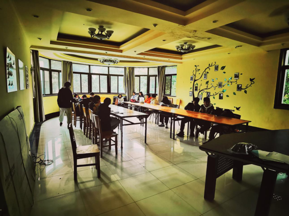 MILAN.COM心理健康协会开展“盲人排队”朋辈团辅活动